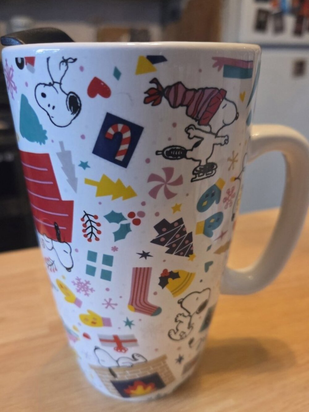 Modern Gourmet Foods Snoopy Christmas Winter Stoneware Travel Mug w/Handle & Lid